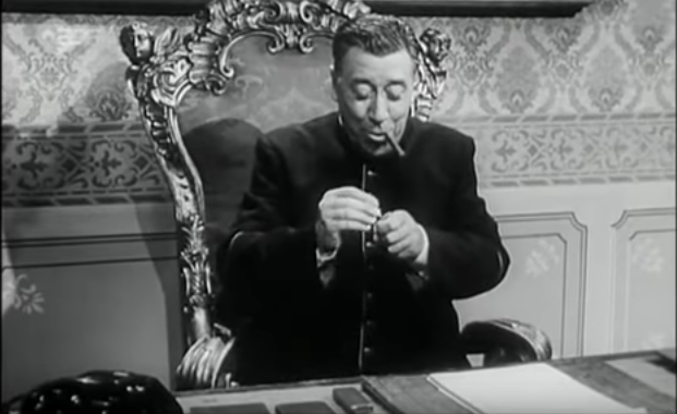 Don Camillo raucht 1